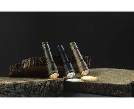Фонарь ArmyTek Dobermann Pro (Olive / Теплый; 1400Lm; акк18650-3500mAh)